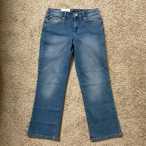 Mid rise crop kick jeans